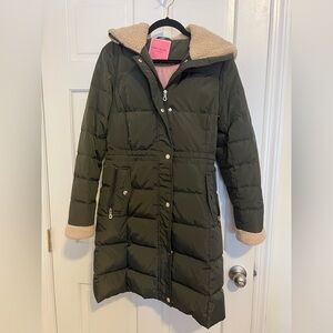 Kate Spade xs green parka with faux fur hood and cuffs